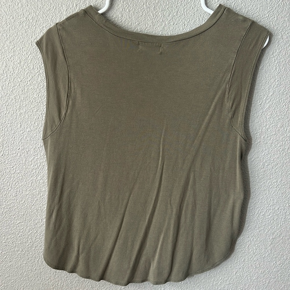 3 for $15 Olive Green Old Navy Top - Picture 2 of 2
